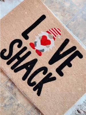 The Cutest Doormat For Your Love Shack ❤️  #doormat #doormats #valentinesdaydecor #valentinesdaygift #loveshack #valentinesdaydecoration #gnome #gnomedecor #vday #valentinesdaygiftideas #galentinesday #valentinesdayhomedecor #daddydaughterdeco 