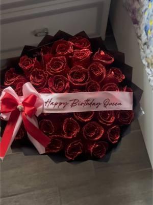 😍Dm to book   #chicago #chicagoflorist #floristsoftiktok #florist #flowers #bouquetofflowers #ramo #ordernow #rose #flowersforyou #forher #fyp #parati #ramoderosas #rosafied #onyourpage #glitter #glitterroses #happybirthday #glitterrosebouquet 