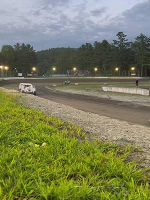 #dirttrackracing🏁 #cowboyup #tuhb #sportsmanmodified #dirtracing #dirttrackracing #elbowsup #racecar 