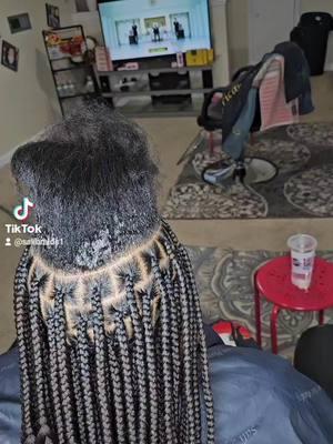 beautiful as always  #mediumknotlessbraids #bohoknotlessbraids #smallknotlessbraids #fayettevillebraider #fayettevillenc #fayettevillehairstylist #ncbraider #nc #scbraider #raleighhairstylist #raleighnc #celebrity #atlantahairstylist 