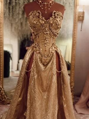 Video don’t do this justice!!! #goldgown #BookTok #bookish #fantasy #fashion #fashiondesigner 