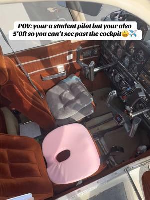 Short people problems😂 thank you @Aura_Auvon I can see now 👀✈️#auvon #seatcushion #studentpilot #privatepilot #pilotsoftiktok 