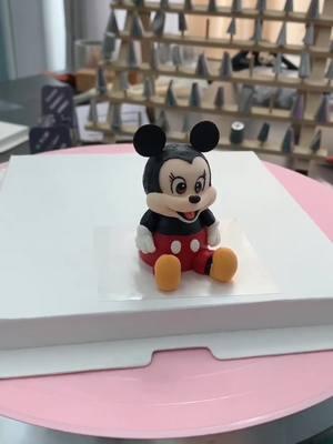 Mickey Mouse #fyp #cakedecorating #cutecake #cakeforkids #cream #buttercreamdecorating 