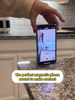 Mini vlog example at the very end #phoneholder #magneticphoneholder #contentcreator #contentcreatortips #videoideas #creatingcontent #howtocreatecontent #sahm #stahmlife 