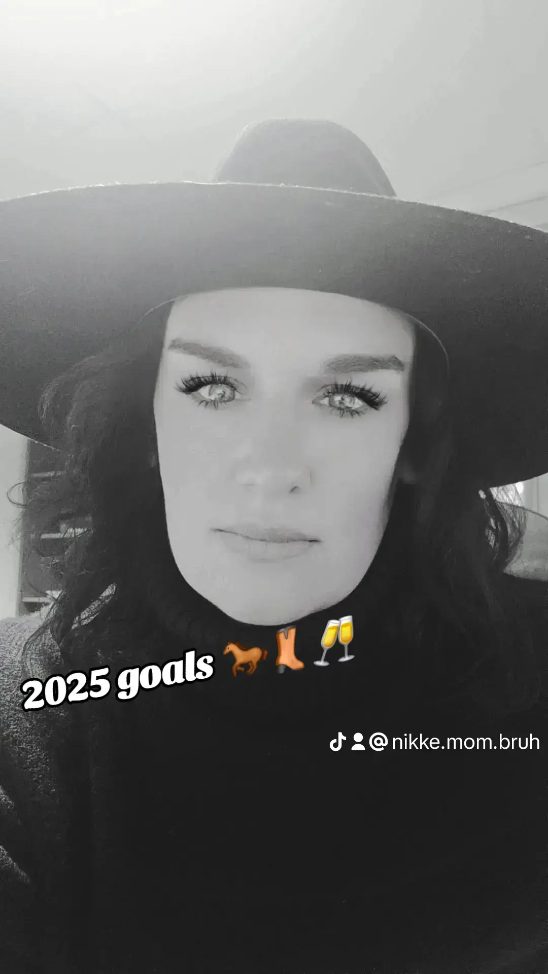 #2025 #2025future  #goals #ringinginthenewyear #newyear #newyearseve #newyears #newyearsresolution #herestonewbeginnings #newbeginnings #fyp #MomsofTikTok #momtok #boymom #pamomsoftiktok #pamom 