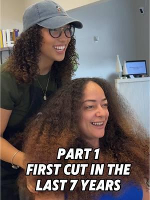 Part 1- Full consultation First cut in the last 7 years Comment “Part 2” if you’re ready to see her results!! #curls #curlyhair #haircare #naturalhaircare #curlyhairroutine #hairtransformation #hair #dryhaircare #naturalhaircare #hairtok #dryhair #curly #curlytips #beforeandafter 