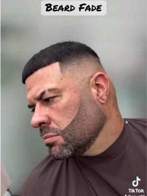 @elboribarber Transforming his client from Jeff to Maximus Decimus Meridius 😤 #barberhumor #trendingpost #elboribarber #puertorican #beardtrend #beardtrim #stylecraftpro #bearded #beardgrooming #beardfade 