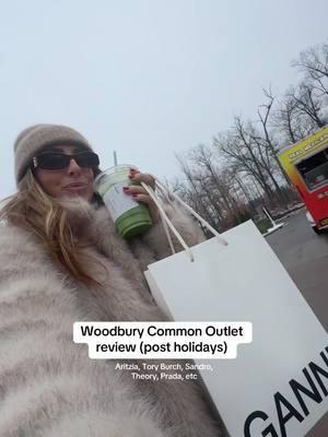 doing my market research #woodburycommon #outlets #holidayshopping 