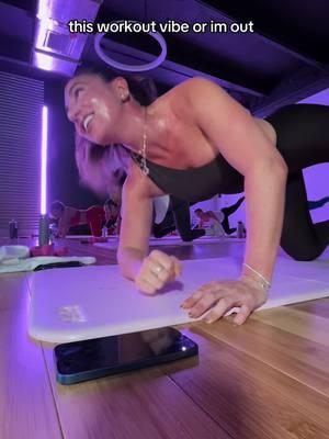 pink pony HW club 🥳 if this is your vibe join me in MIAMI at my next pop up 1/4 or 1/11 or online on zoom! #funworkout #sweatyworkout #chappellroan #miami #miamifitness #workoutroutine #girltherapy #fitnesscommunity 