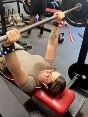 Aircraft Women In Gym 🇺🇲😁#Usa #aircraft #aviation #airforce #miltary #asmr #navy #airshow #usaairforce #tiktokaviation #fighterjet 