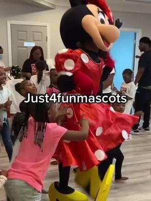 Mrs mouse ending the year on lituation 🫶🏾🎯🔥💯😌 #soflojook #fyp #trending #dadecounty #browardcounty #disneyland #cutup #305 #954 #celebration #holiday #tiktokmademebuyit 