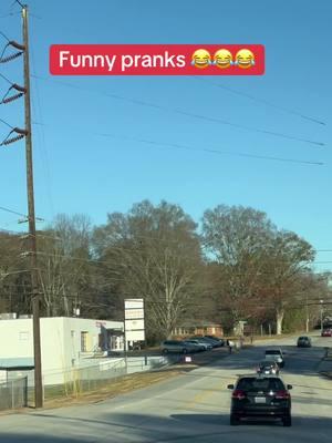 Funny pranks 😂😂😂 #foryou #foryourpage #viral #funnyvideos #pranks #entertainment #followerstiktok #😂😂😂 #laughsandpranks #TikTokLaughs #prankcallfun