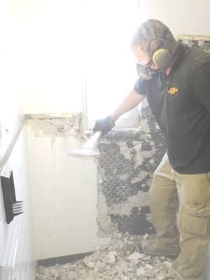 💥 Worst Bathroom To Demo 💥 #DIY #bathroomremodel #homeimprovement #bathroomremodelingteacher