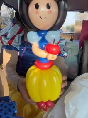 Hoy hice a #blancanieves #anitaybotitashow #balloonart #botitaballoons 