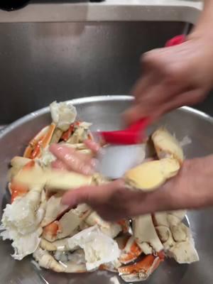 Crab curry 😋😋 do you prefer rice or dumpling? Mom’s cooking is always the best ❤️ btw we do wash our crab with lemon/lime i just missed that part 🥲#crabcurry #fyp #currycrab #fypシ #viral #curry #caribbean #caribbeaneats #Foodie #food #homecooking #guyana #trinidad #guyanese #trinidadian #sanaydeting #nirvanaid #trini #gt #westindian #westindies #Love #happiness #delicious #fy #fypシ゚viral #tiktok #Love #food #Foodie #vibes #happy #alcohol #guyanese #trinidad #LoveIsLove #lgbt #ndb #Love #happiness #nirvanaid #nirvana #soca #chutney #guyana #dance #whine #wine #waist #guyanesetiktok  #sexy #vibes #goodvibes #fun #datenight #hot #viral #Love #fun #laughter #family #guyana #trinidad #guyanatiktok #trini #guyanese #trini_tiktoks  #couple #viral #tiktokindia  #fyp #fypシ #fypage #fypシ゚viral #viral #couplegoals  #happiness #nirvanaid #chutney #indian #vibes #guyanatiktok🇬🇾 #guyanatiktok🇬🇾🇬🇾 #queens #trinitiktokers🇹🇹🆙️🔥 #trinitiktok  #tiktok #westindian #trending #chune #weddingsong   #nyc #vibes #DollysKitchen 