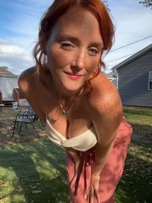 Sunday funday vibes!! 💞 #explorepage #explore #viral #fyp #redhead #redhair #ginger #freckles #freckled #redhairdontcare #redheadcutie #redheadsdoitbetter #redheads #MomsofTikTok #foryou #freckledbeauty #trendingnow 