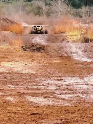 This is def one well built rig! #offroad  #sxs  #rzr  #utv #sxsrace #aop #rockbouncer #rockcrawler #4x4  #crawler  Jim Howell  Gary Nash   Jessica Nash  @howellmotorsports 