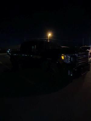 #twoslobro #truckedit #trucktok #gmc #gmctrucks #carmeet #texas #bitbartemple 