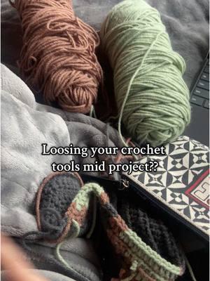 Crochet Hack! #crochet #crochetgift #crochetgiftideas #crochethack #crochettutorial #crochetpattern #howtocrochet #DIY #diyproject 