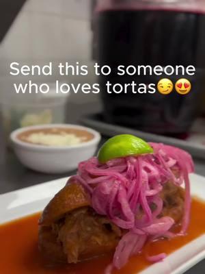 Who loves tortas? Send this to them🤤🔥 Who’s craving a delicious, authentic Torta Ahogada? 😍🔥 Send this to someone who loves tortas as much as you do and start making plans to stop by! Packed with flavor, topped with pickled onions, and served with our signature salsa, this is the ultimate treat for torta fans. 🤤 📍 23630 Newhall Ave #1, Newhall, CA 91321 📞 661-259-0884 #TortaAhogada #TortaLovers #AuthenticFlavors #LasOriginalesNewhall #FoodieDreams 🥖❤️