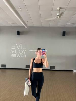 the best kind of morning 💗 feeling so refreshed!! 🌞 #sundaymorning #slowmorning #morningvlog #Vlog #corepower #corepoweryoga #classpass @Promix Nutrition @CorePower Yoga @ClassPass @rhode skin  