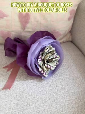 It's a practical and personal gift that shows you put thought into it. How to DIY a bouquet of roses with 10 five-dollar bills.#giftideas #DIY #origami #dollar #money #easytutorial #howto #rose #boutique #ValentinesDay 