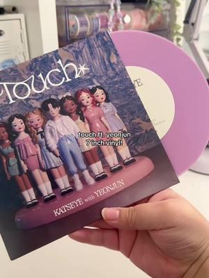 finally got my katseye touch 7 inch!! #katseye #katseye_touch #foryou #touchftyeonjun #7inchvinyl #fyp #unboxing #haul #vinylunboxing #vinyltok #yeonjun #txt #newvinyl #vinylhaul #vinyl #record #purple #vinylrecords #eyekons #gyufilmed  