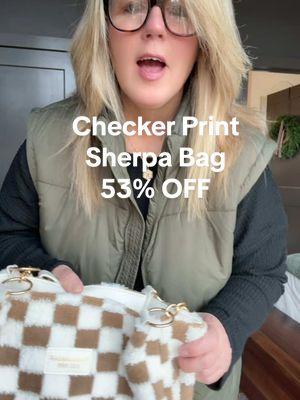 Plaid print tote bag - Sherpa feel and such great neutral colors.  53% off ! Whew whooo! Such a good deal.  #checkerprint #checkerpurse #sherpabag #totebag #ladiesbag #handbag #stylishhandbag #ladiesfashion #plaidprint #plaidpatternpurse