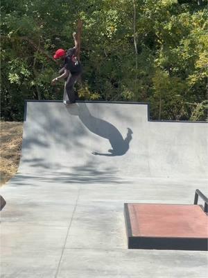 Kentucky have quite a few skateparks this is and edit I made of the ones I was able to visit in 2024 🛹💙 @Pardon_My_Thrashing @606 Wheel Company @Siliwax Lube Co @Darkslide Griptape @Old Bones #leandrehayes #explorepage #fyp #kentuckyskateboarding #kentuckyskateparks #pardonmythrashing #606wheelscompany #siliwaxlubeco #oldbonestherapy #obt #osirisshoes #welcometothedarkslide #repost #visitkentucky 