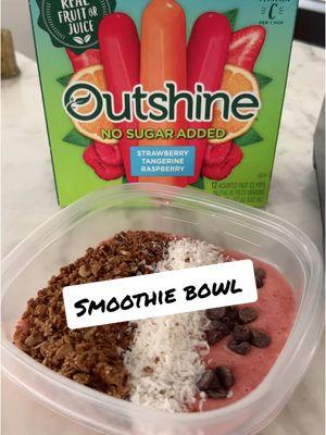 #smoothiebowl #yum #breakfast #healthy #delicious #smoothie #acai #outshinesnacks #outshineyourholidays #holidayrecipe @Outshine Snacks #beckyoverbeckfitness #beckyoverbeck 