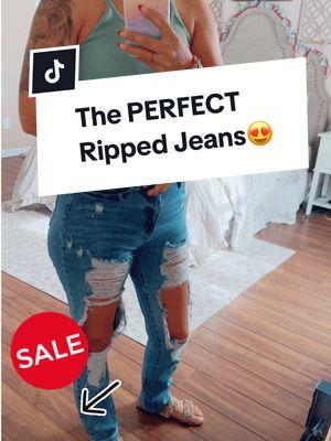 Grab them while they’re on sale 🏃🏻‍♀️🛍️🤩 #rippedjeans#judybluejeans#boyfriendjeans#tiktokstyle#tiktokmademebuyit#grandmillenial#sale#affordablefashion#boujeeonabudget#fashion#tiktokshopfind#casual#momjeans#tornjeans#MomsofTikTok 