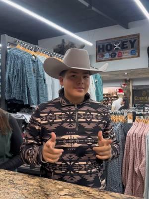 Shaping hats in Hobbs NM at El Herradero Western Outfitters. Also located at 50th & Indiana in Lubbock Texas!!! #hatshaping #hat #horma #fyp #fypシ #custom #CapCut 