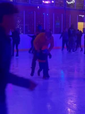 #estapartedemividasellamafelicidad #amor #mihijohermoso #elamordemivida #mitodo #mimundo #paratii #paratiiiiiiiiiiiiiiiiiiiiiiiiiiiiiii #viralvideo #fun #IceSkating 