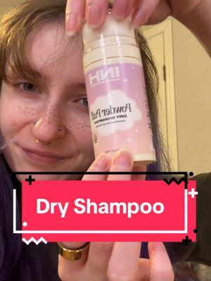 It didn’t leave a noticeable white cast either! @INH HAIR #dryshampoo #aerosolfree #inhhair #dryshampootutorial #hairtok #oilyhair 