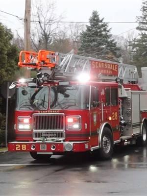 Engine 54 & Ladder 28 due for a Reported Stru #q2b #whelen #airhorn #whelenlighting #firetruck #firebuffing #fireapparatus #lightsandsirens #code3 #hotresponse #catchjobsnotfeelings #jobtown🚒🔥 #seagravefireapparatus #fyp #getoutoftheway #firetrucksresponding #firefighter #code3response #bridgeportfd #scarsdalefd #1400 #groverairhorns 