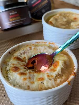 French onion soup is my fav.  #frenchonionsoup #soupseason #soupvideo #recipesharing