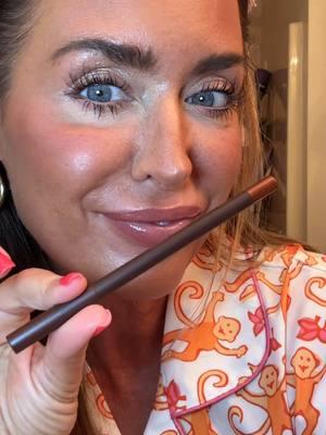 I love the @Persona Cosmetics #eyeliners #blueeyes #beauty #beautytips #bronze #personacosmetics #waterproofmakeup 