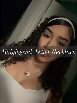 #holylegend #jewelry #chain #necklace #silver #letternecklace #viraljewelry #qualityproducts #girlswant #musthaves #foryoupage 