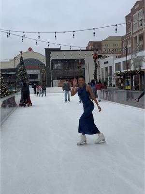 🫶🏽⛸️❄️  #figureskating #iceskatingtiktok #edeaskates #atlanticstation #skatethestation #iceskater #iceprincess #iceballerina #icefairy #wintersports #winteraesthetic #winterfashion 