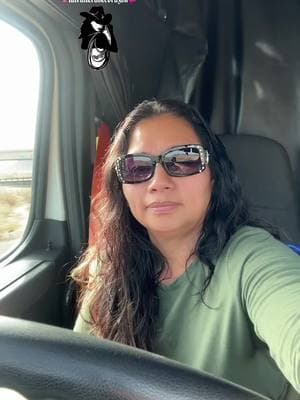 Seamos felices no importa la cituacion de la vida. Al final del día siempre hay Luz de buena fe. Dios te bendiga #viralvideo #femaletrucker #truckertiktok #traileras #troqueras #mujereschingonas🇲🇽🇺🇸🇬🇹🇸🇻🇨🇴 #trailerahispanausa🇺🇸 #Lastrailerasperronasdecalifornia #myjob #mitrabajo #lacortinasonoradinamita 