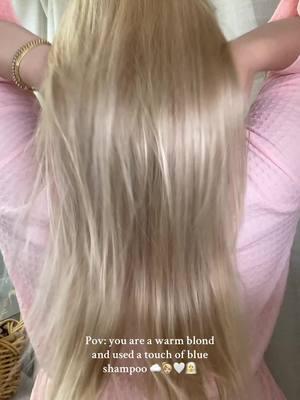 A touch if blue shampoo always fors the trick on warm blonde hair #blondehair #blondehaircare #blueshampoo #blueshampooresult #blondehairinspo #blondehairtransformation #pinteresthair #pinteresthairstyles #longhairstyles #growlonghair #longhealthyhair #healthyhairtips #healthyhairjourney 