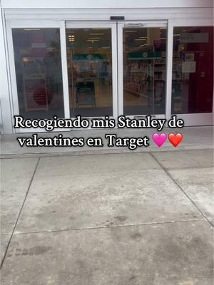 Ame este nuevo Stanley 😍🩷❤️#fyp #parati #foryoupage #hellokitty #hellokittylover #shopping #shopwithme #viralvideo #hellokittylovers🥰🥰💗💕 #hellokittylovers #hellokittyhunting #familytime #Vlog #target #StanleyCup #stanley #stanleyvalentinesday #valentinesstanley #StanleyCup 