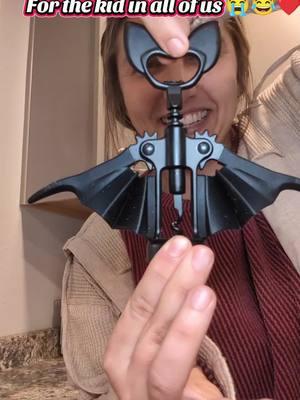 🦇🦇❤️ #batbottleopener #mademyyear  #kitchengadgets  #kitchengifts  #bottleopener #wineopener 