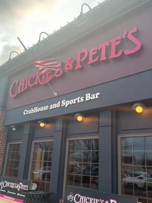 #chickiesandpetes #nflfootball #eating #eagels #goeagels🦅 #flyeaglesfly🏈🦅💚 #sunday #eating #selfcaresunday 