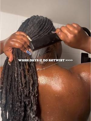 last wash day of the yearrrr 🫶🏾💆🏾‍♀️| back for my monthly wash & also let’s normalize not having to retwist after every wash day 😭 I never notice how long my hair is until I make these videos 🥹 Products: Master Cleanse Scalp Wash, Mint Condition Scalp Conditioner, and Ultra Chill Serum @TPH BY TARAJI  @functionofbeauty curly Shampoo  Super Doo Gro Hair Growth Oil - - - (Ignore Tags 🏷)  #washday #locs #curlylocs #blackgirl #maintenance #SelfCare #thatsozee #fyp #creatorsearchinsights 