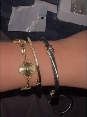 im not even really a gold girly but i love the gold and silver together😍 @The Watch Edit #thewatchedit #gold #silver #goldandsilver #bangles #bracelets #watches #fyp #tiktokshopyearendsale 