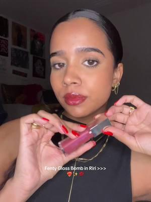 The best sparkly lip gloss  #fentybeauty #gloss #fentybeautyglossbomb  @Fenty Beauty 