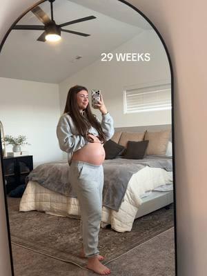 29 weeks with baby boy and feeling so grateful🥹🥰 #iswear16wasyesterday #29weekspregnant #pregnancyjourney 