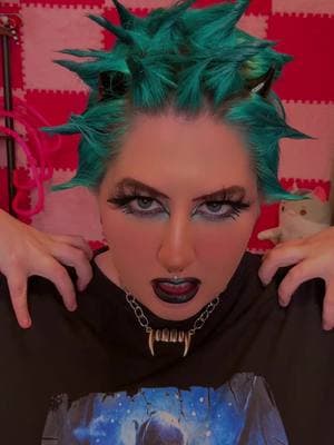 90’s punk vibes. #spikeyhair #spikehair #grunge #punk #makeup #alt #altstyle #alternative #bluehair #hair #shorthair #shorthairstyle #weird #altmakeup #hairspikes 