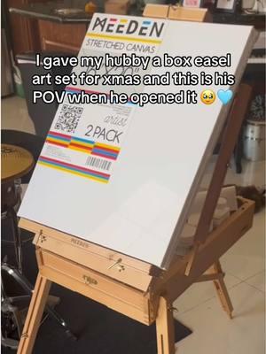 I gave my hubby a box easel  art set for xmas and this is his POV when he opened it 🥹🩵 #artyherapty #easel #boxeasel #frencheasel #portableeasel #artset #meeden #meedenisforart #artsupplies #giftideas #pov @MEEDEN ART 